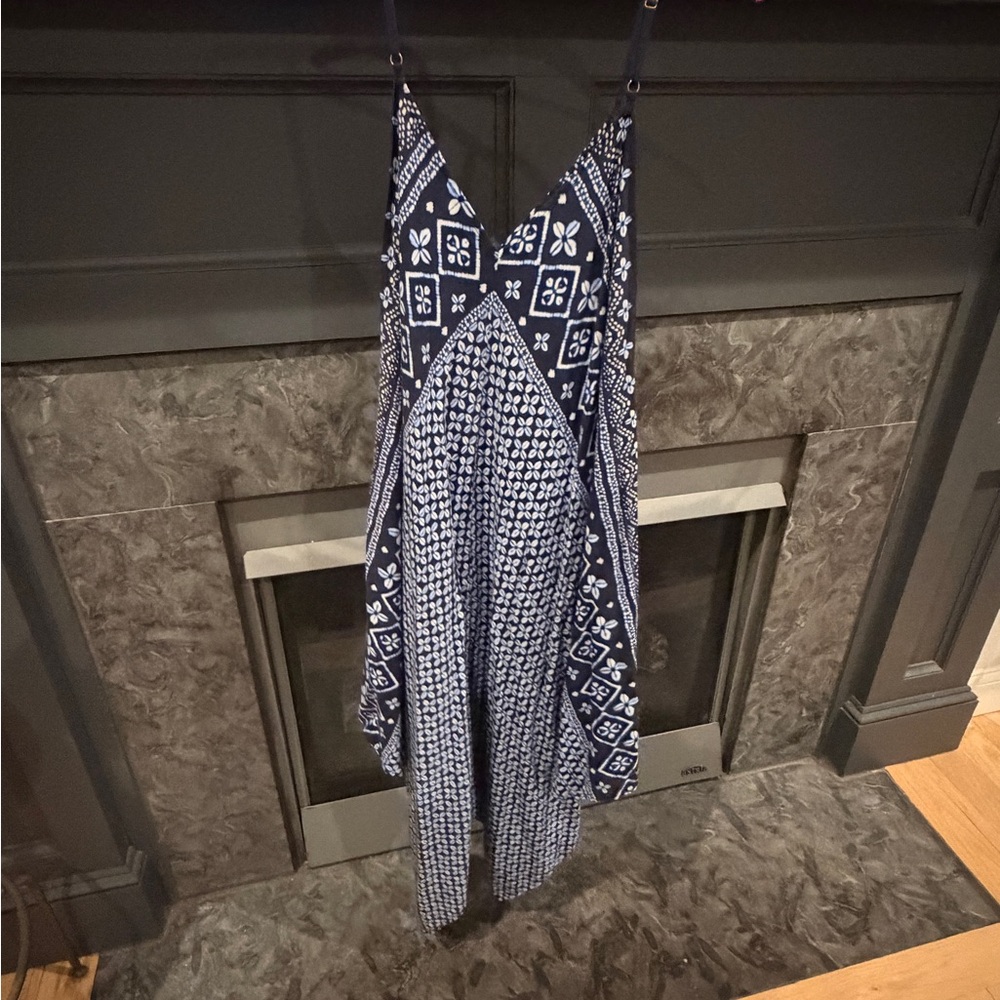 Tommy Bahama Navy and White Rayon Dress S/M P/M - Picture 6 of 6